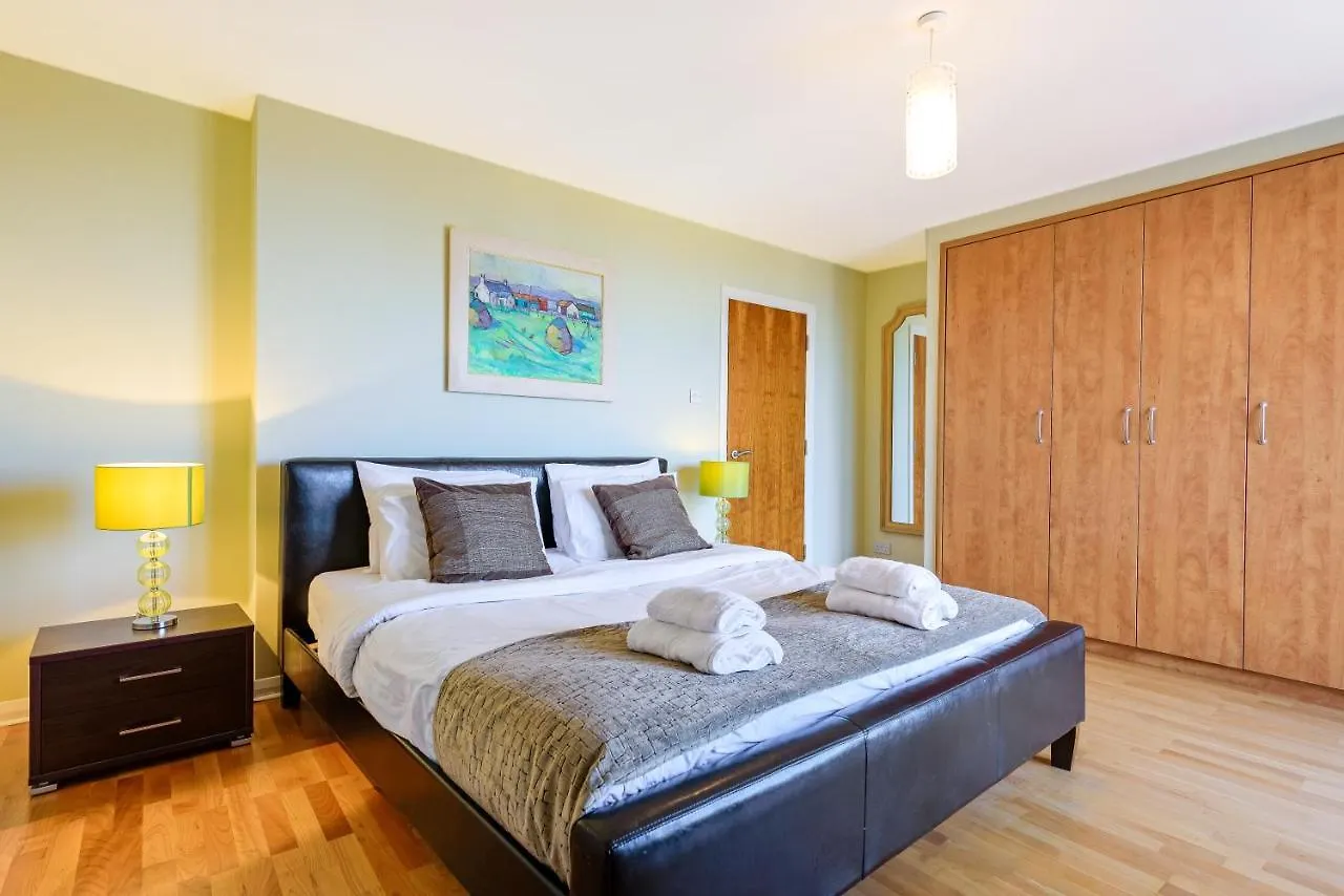 דירות אדינבורו Britannia Penthouse