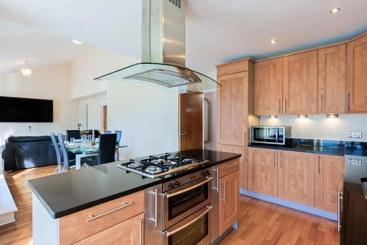 דירות אדינבורו Britannia Penthouse